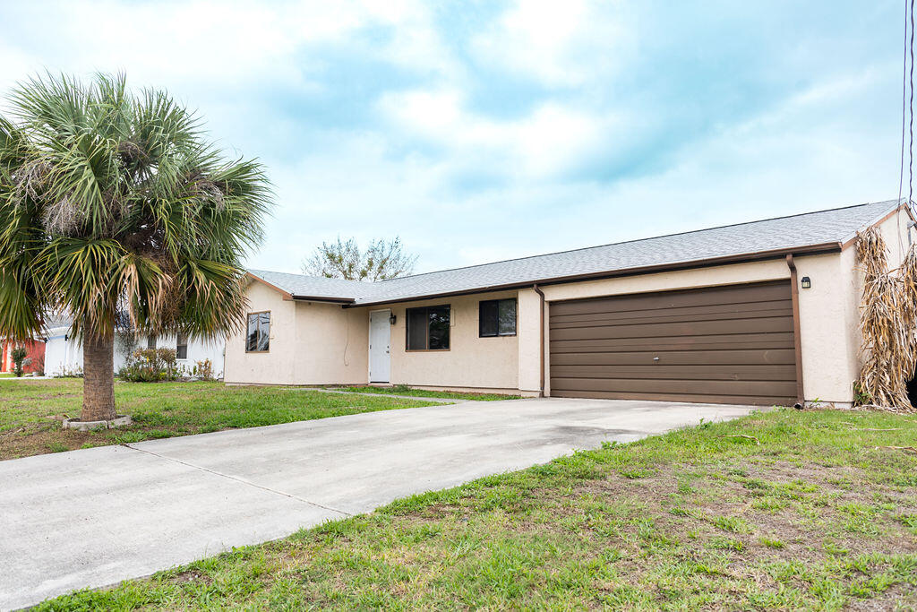 PORT ST LUCIE SECTION 13 - Residential Lease