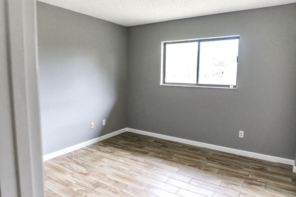 PORT ST LUCIE SECTION 13 - Residential Lease