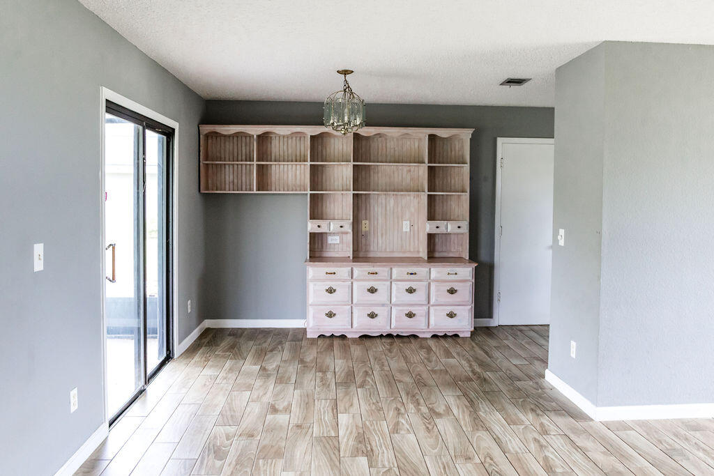 PORT ST LUCIE SECTION 13 - Residential Lease