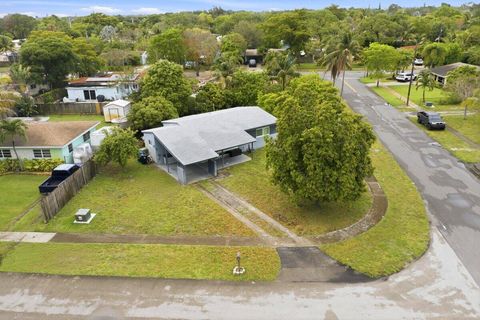 Property photo of 2421 Sw 16th Street, Fort Lauderdale, FL 33312