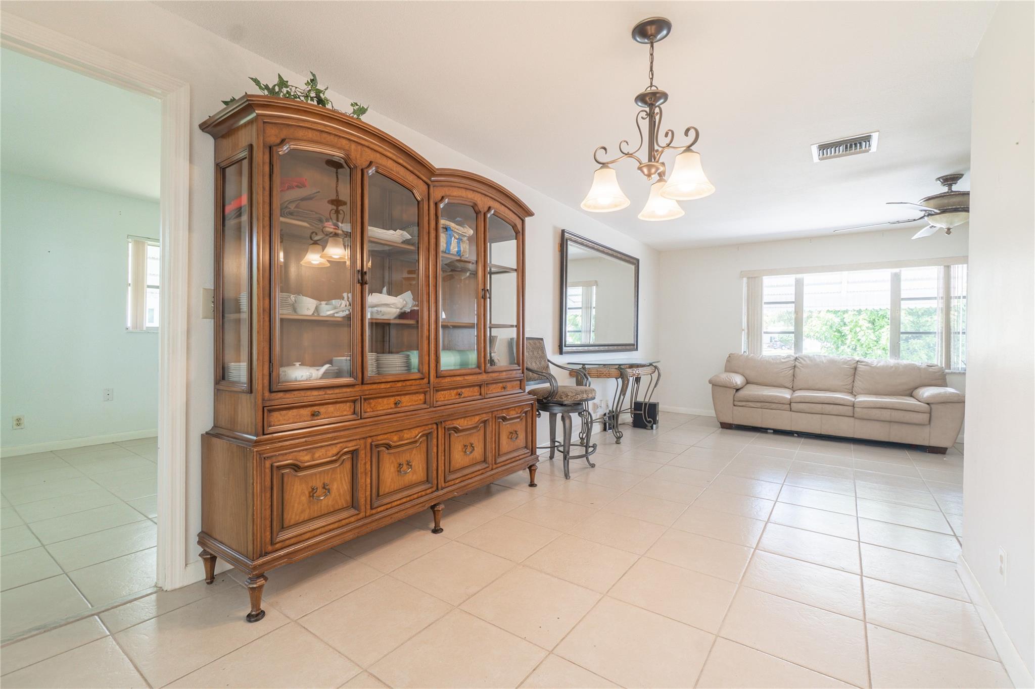 1401 SW 17th Ave