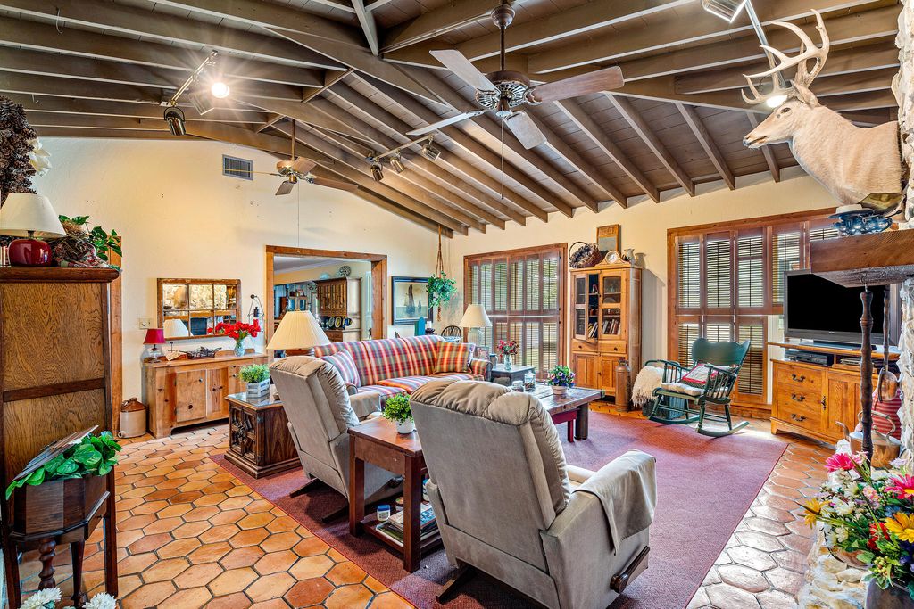 Photo of 106 Heather Lane, Delray Beach, FL 33444 (MLS # R11031568)