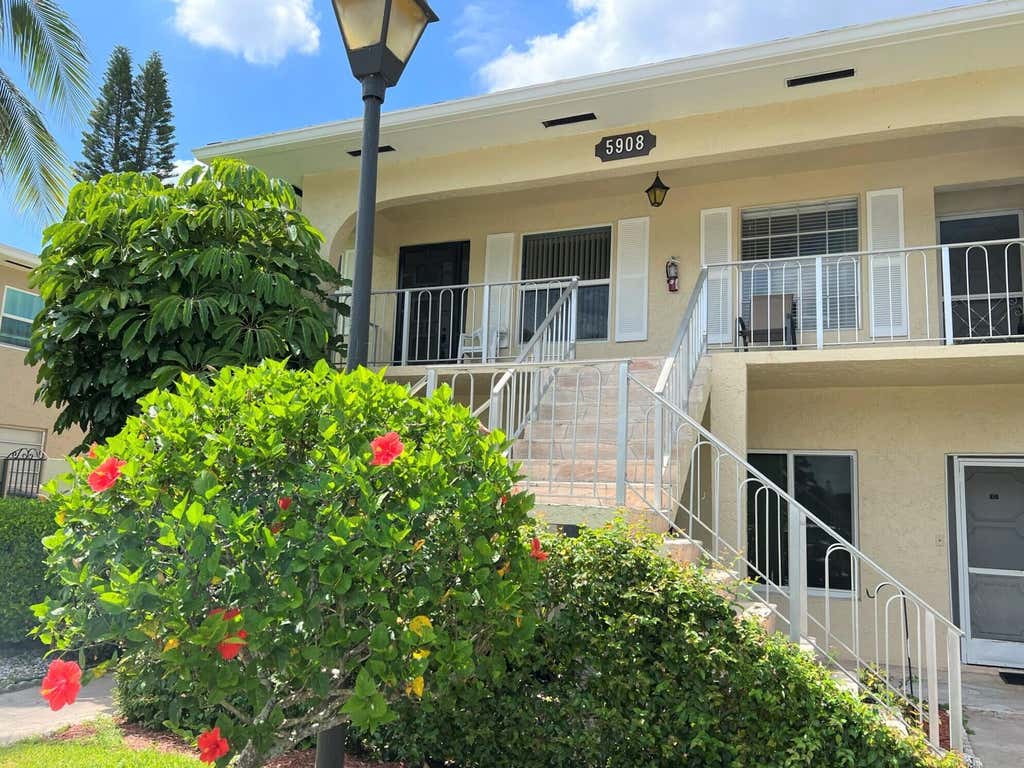Photo of 5908 Via Delray Boulevard, Delray Beach, FL 33484 (MLS # B26012889)