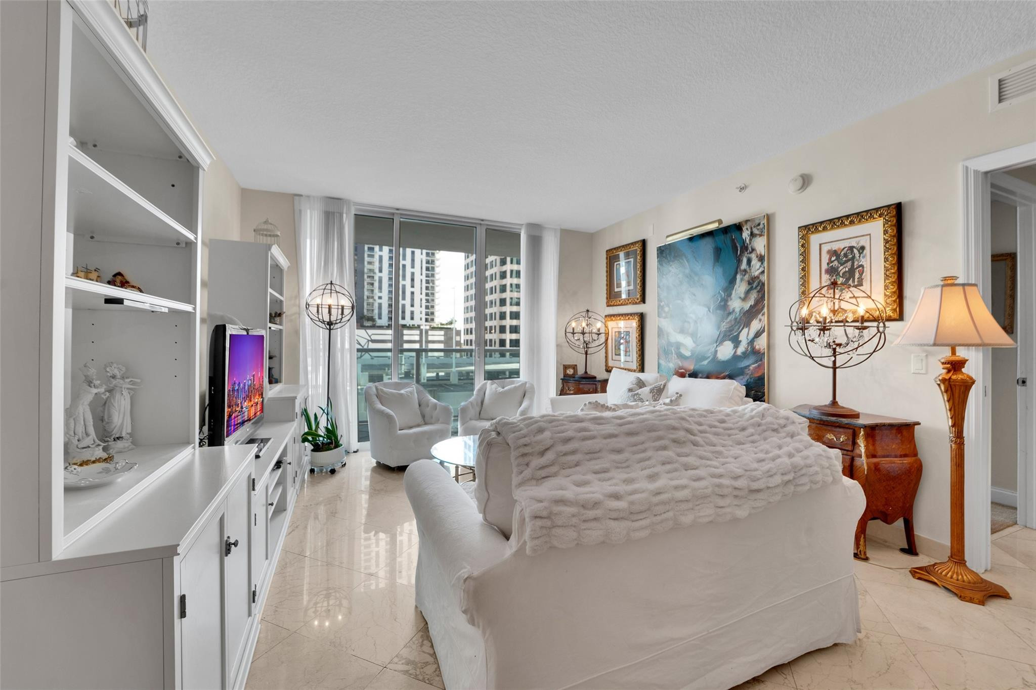 350 SE 2nd Street 850