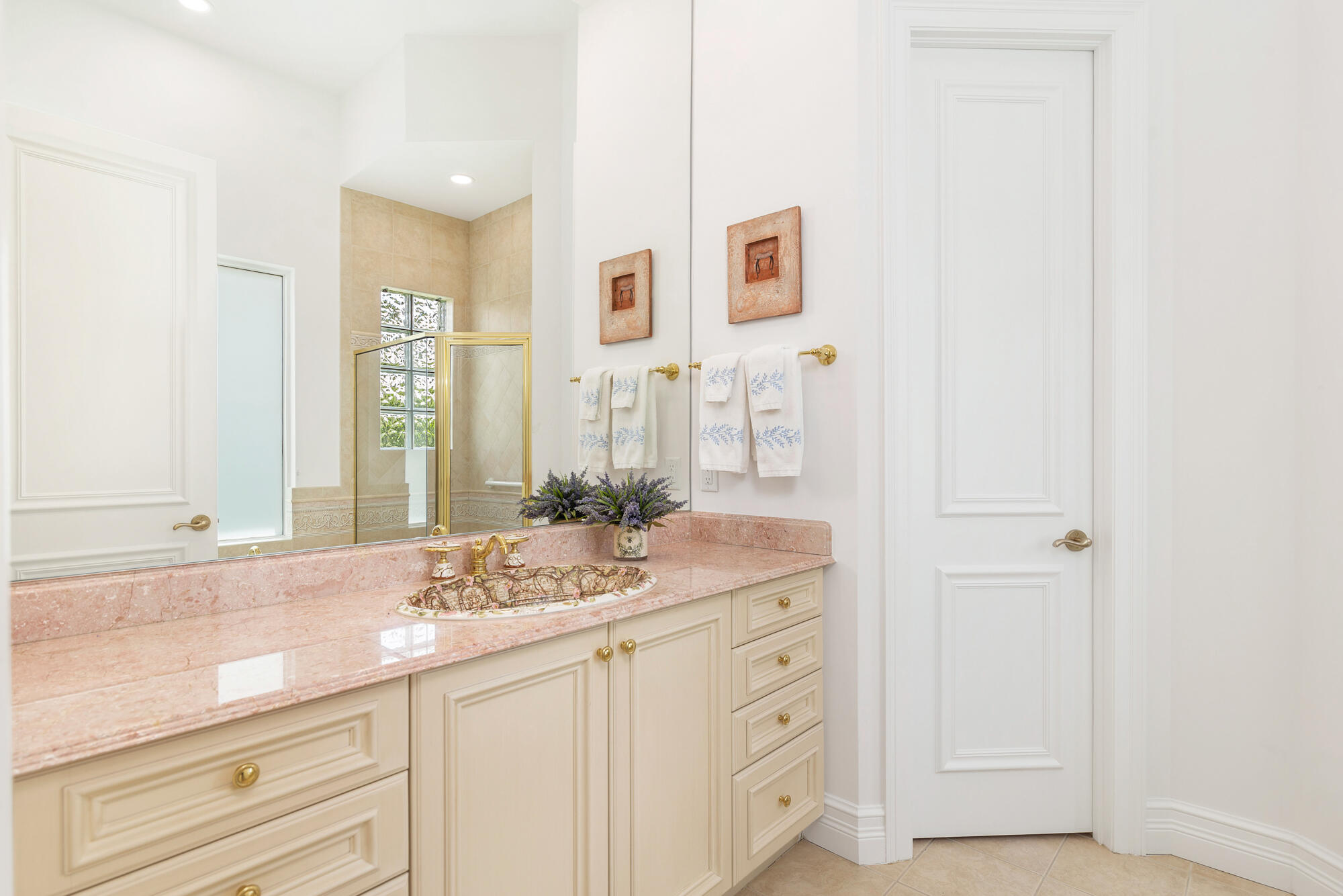 KENSINGTON - Residential