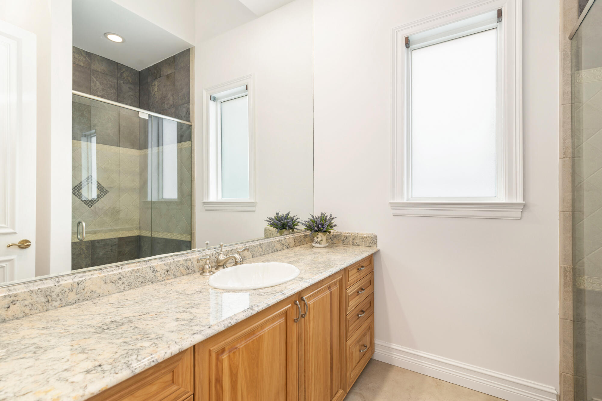 KENSINGTON - Residential