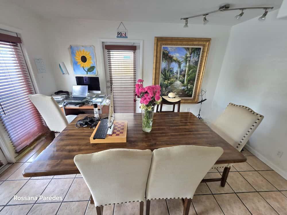 PALM BEACH CABANA COLONY - Residential