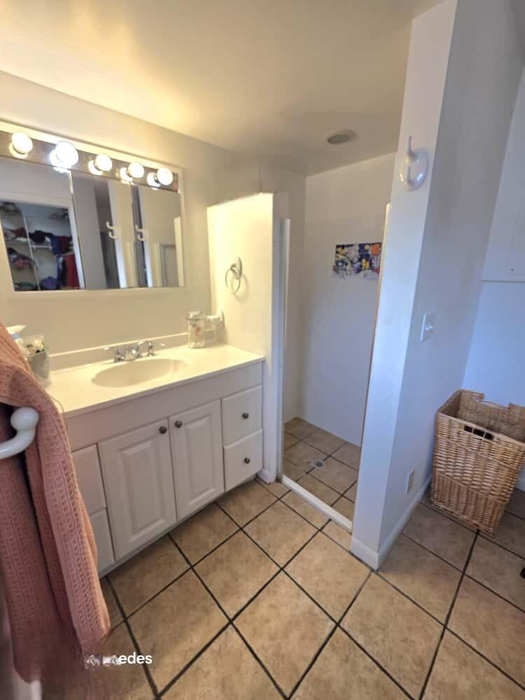 PALM BEACH CABANA COLONY - Residential