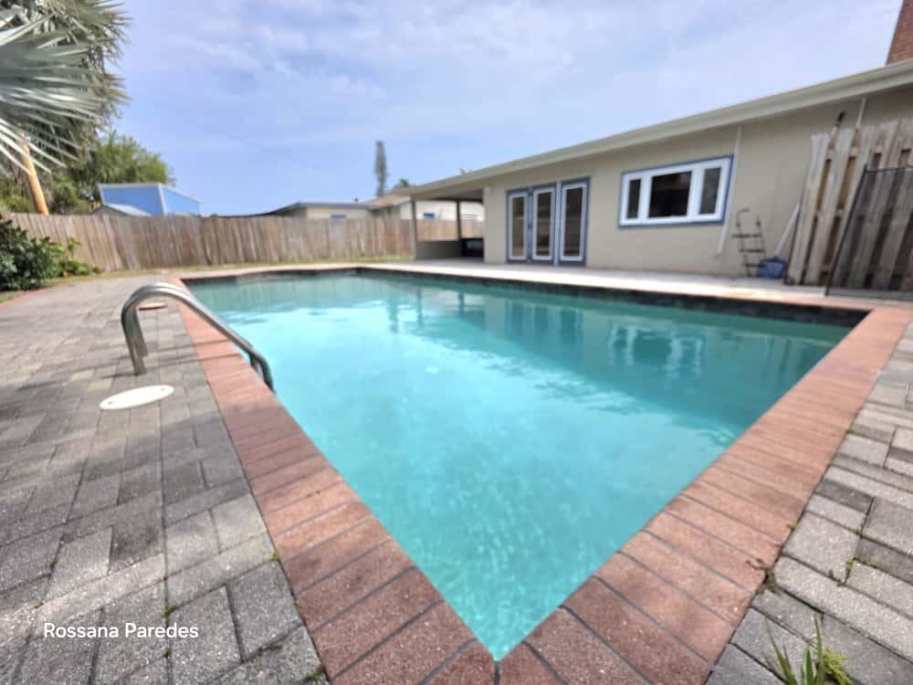 PALM BEACH CABANA COLONY - Residential