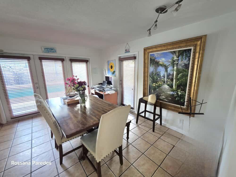 PALM BEACH CABANA COLONY - Residential