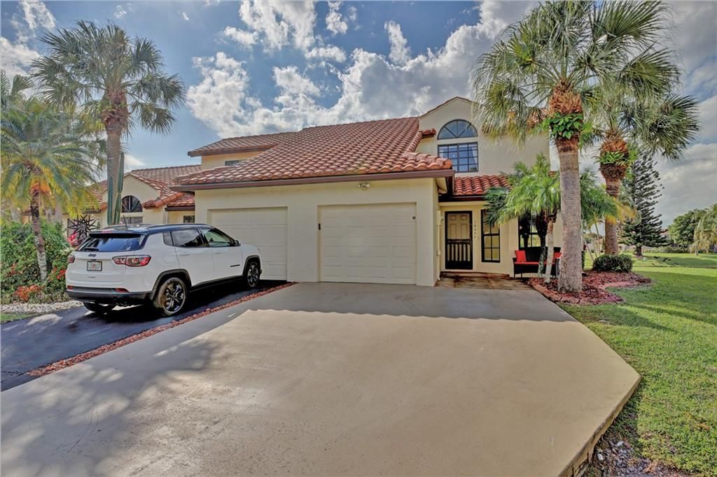 Photo of 18577 Woodstream Dr, Boca Raton, FL 33498 (MLS # F10316284)