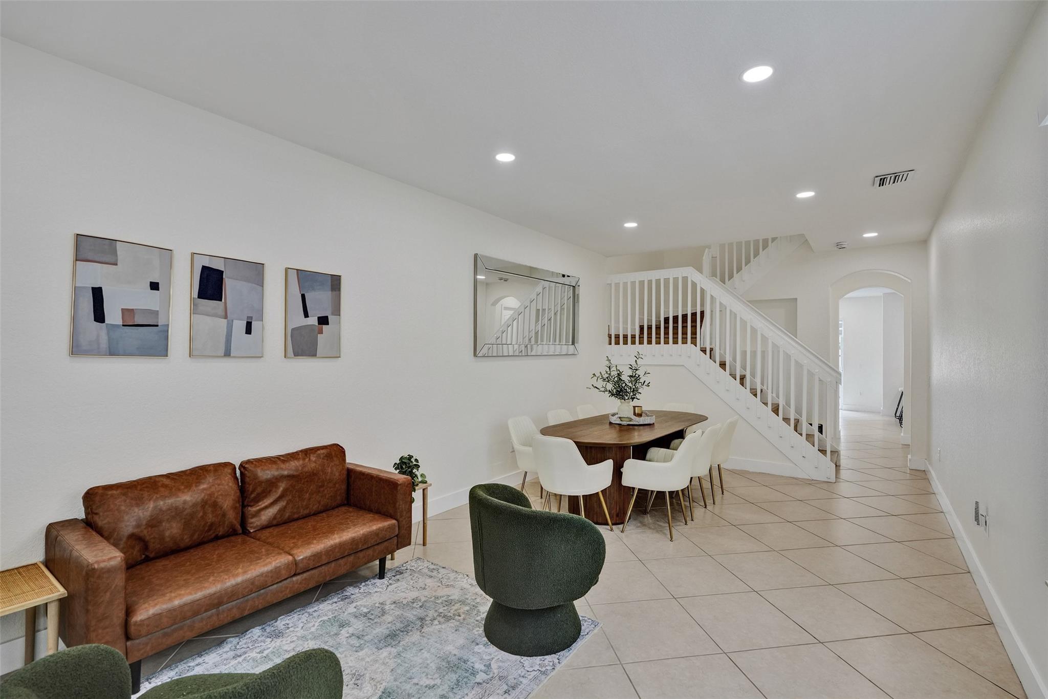 4431 Arabian Way