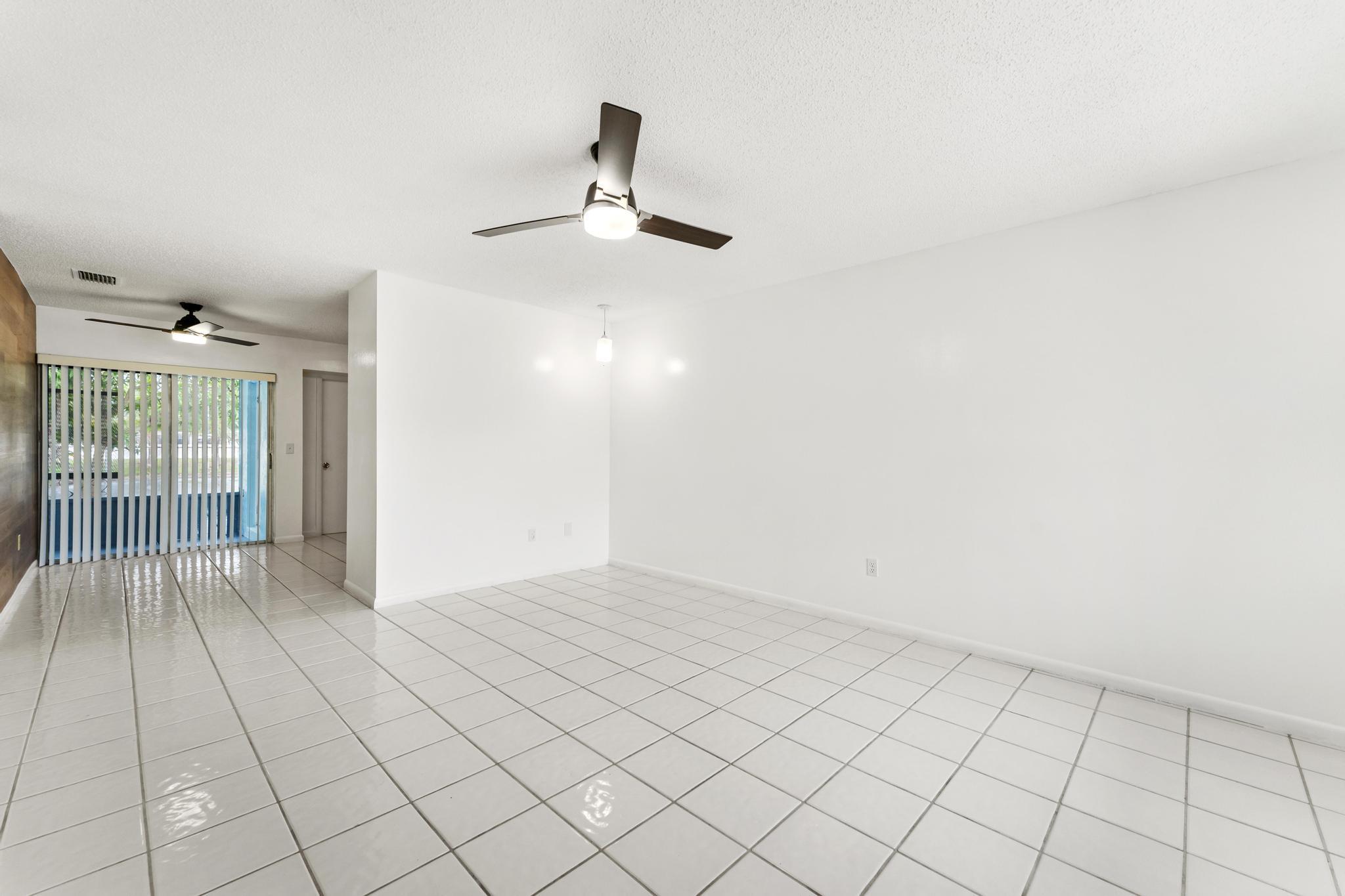 911 Sumter Road W