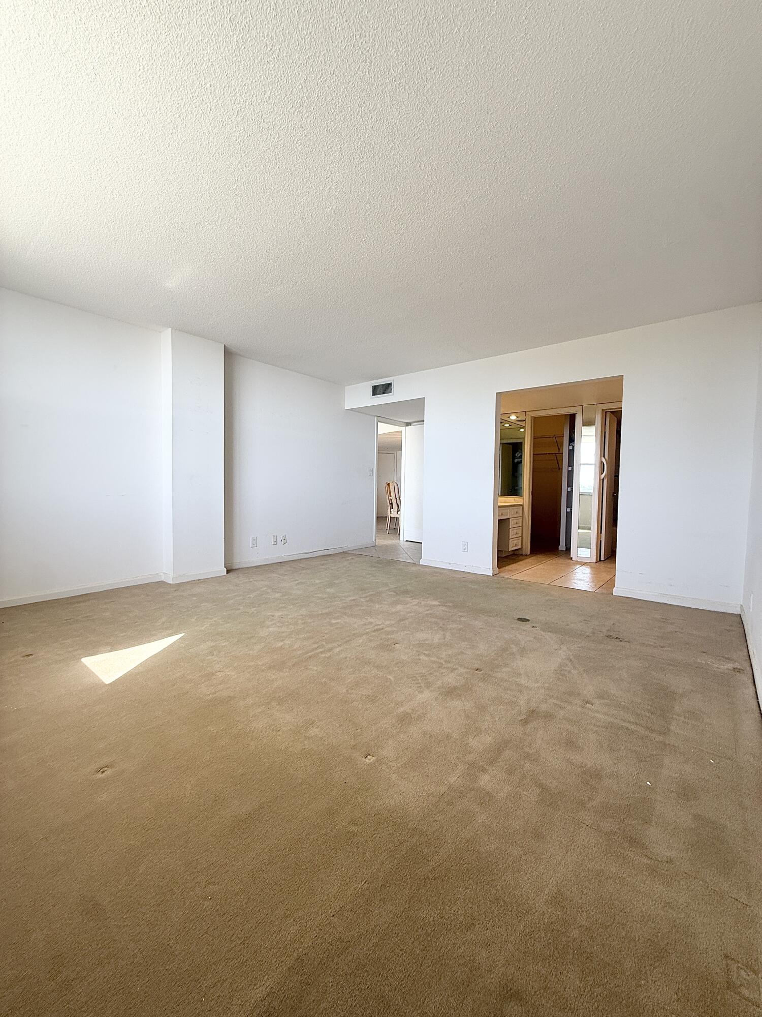 Lake Harbour Towers Condo - Residential