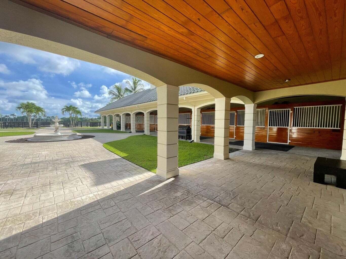 PALM BEACH POINT EAST - Residential Lease