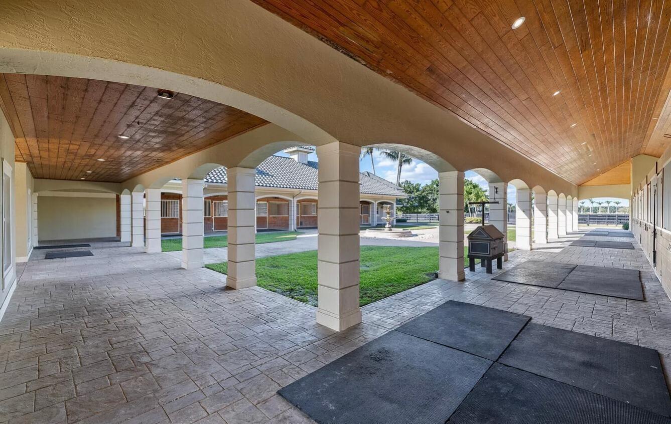 PALM BEACH POINT EAST - Residential Lease