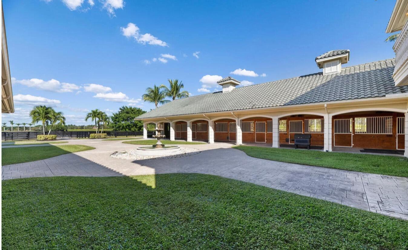 PALM BEACH POINT EAST - Residential Lease