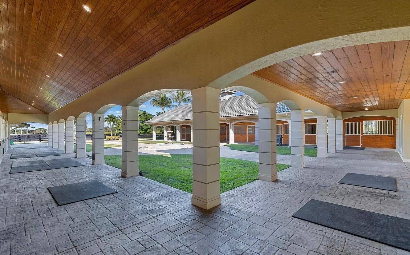 PALM BEACH POINT EAST - Residential Lease