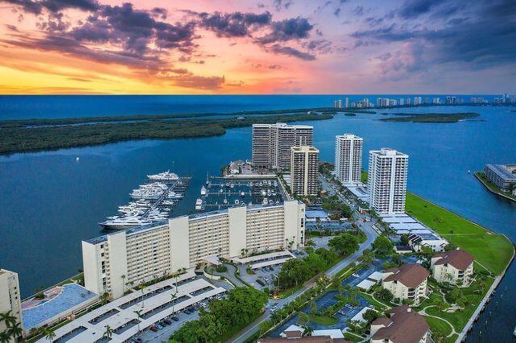 Photo of 134 Lakeshore Drive #415, North Palm Beach, FL 33408 (MLS # R10957199)