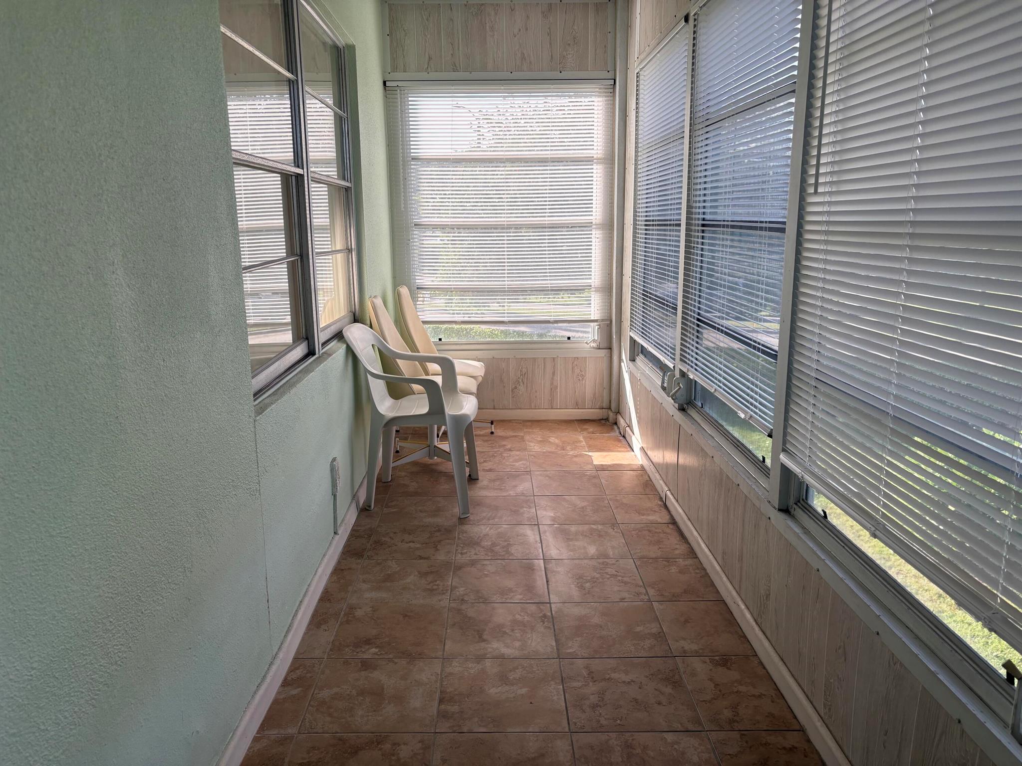 CENTURY VILLAGE/ PRESTON - Residential Lease