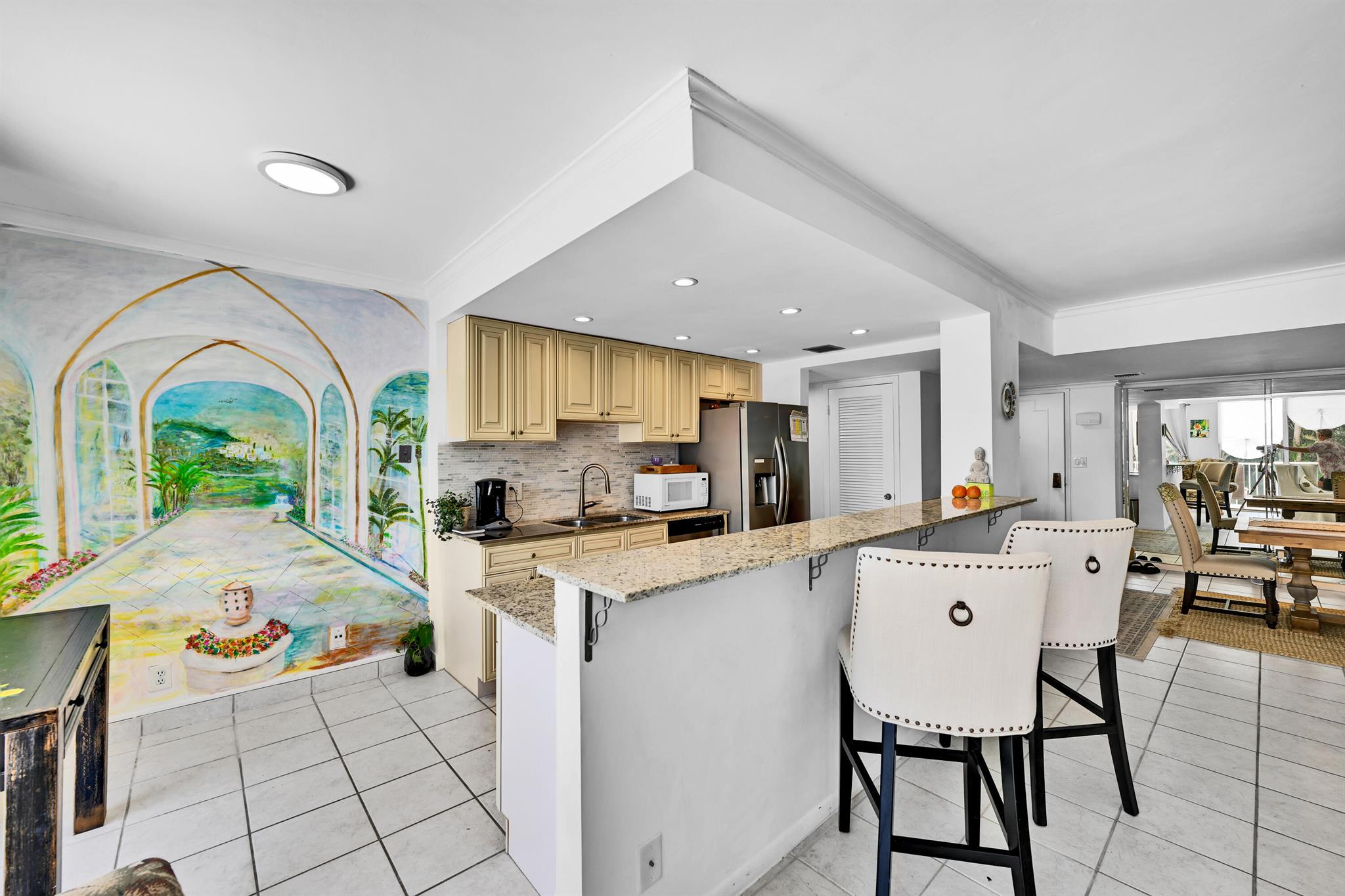 La Palma Condo - Residential