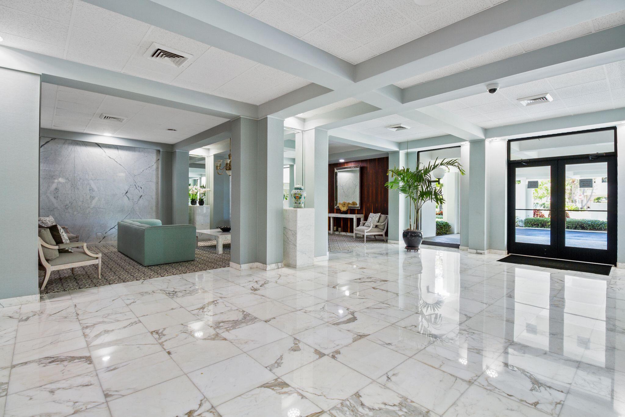 La Palma Condo - Residential