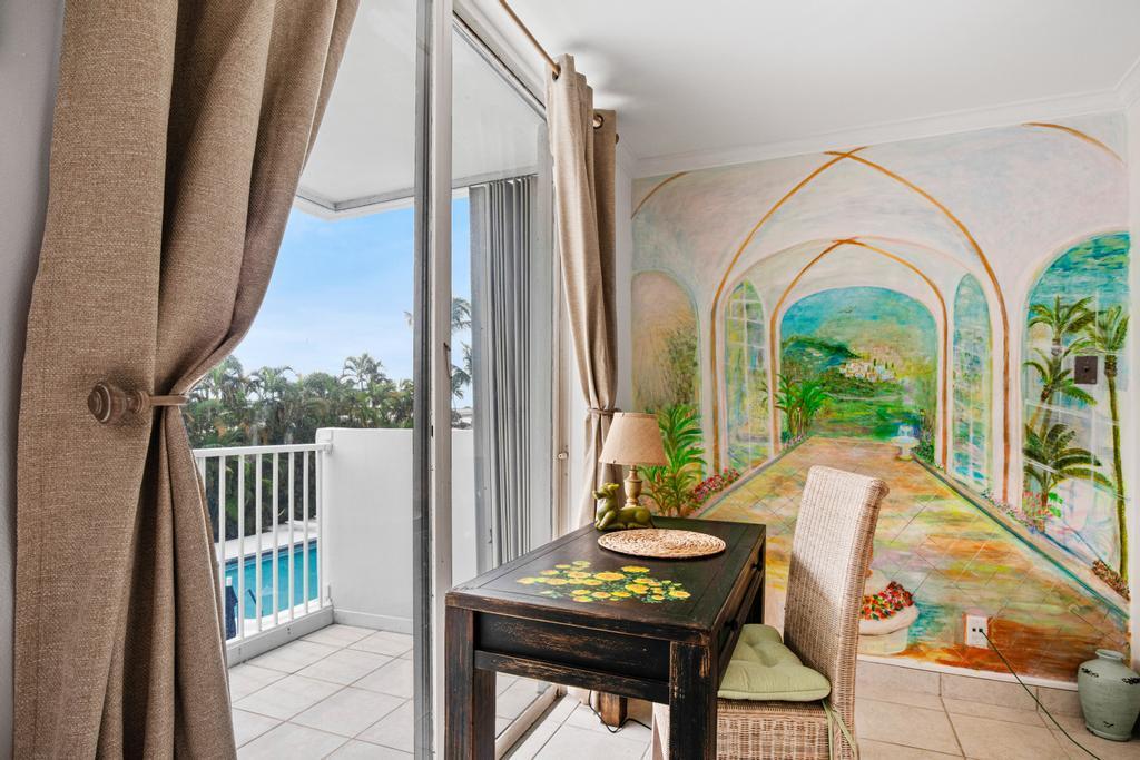 La Palma Condo - Residential