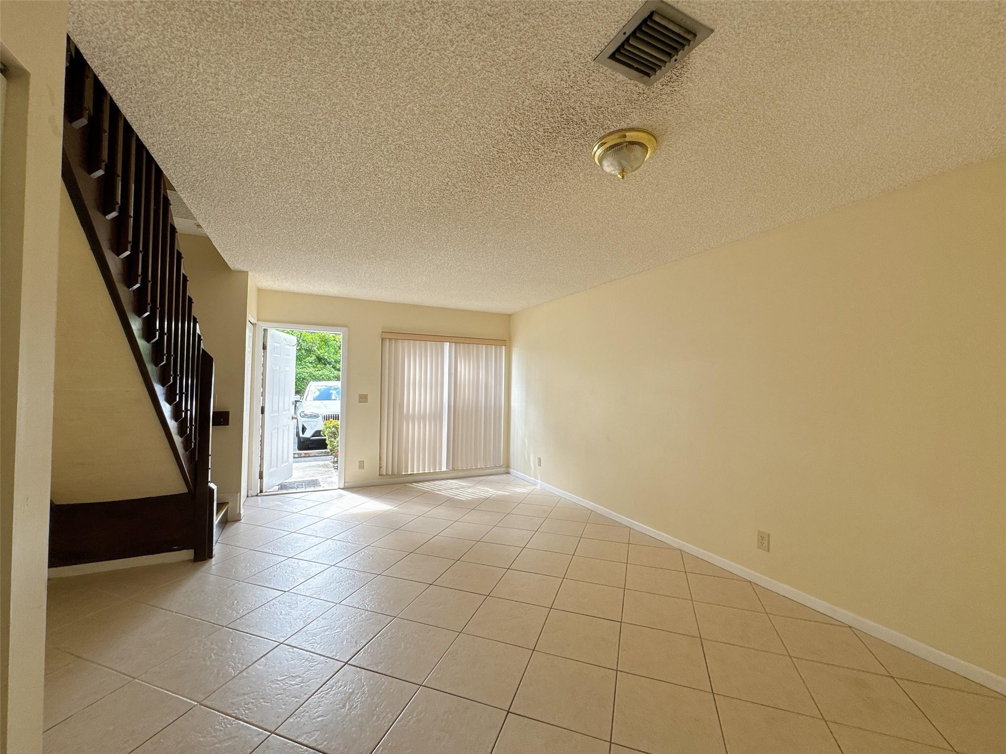Maplewood townhome - Residential Lease