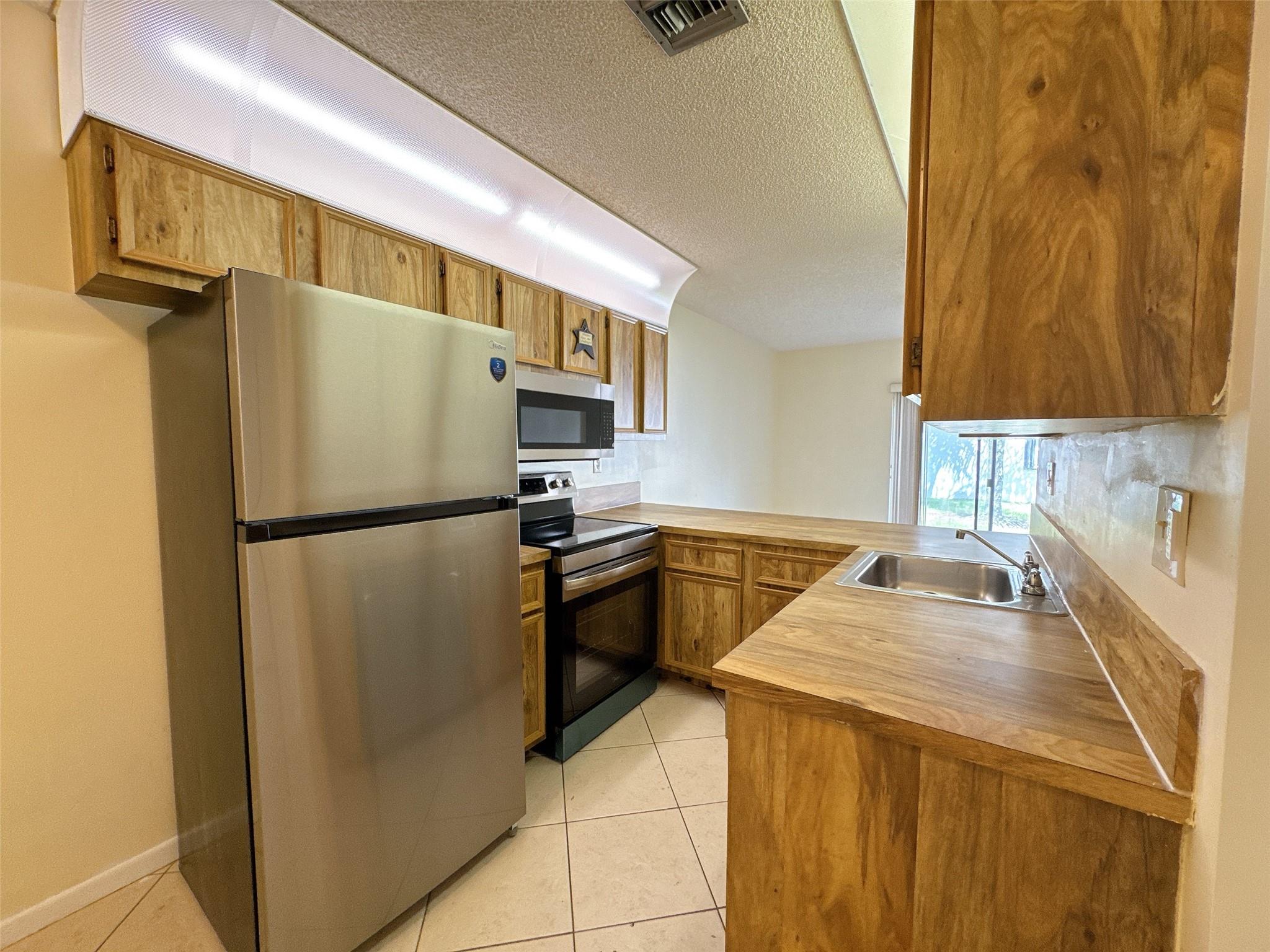 Maplewood townhome - Residential Lease