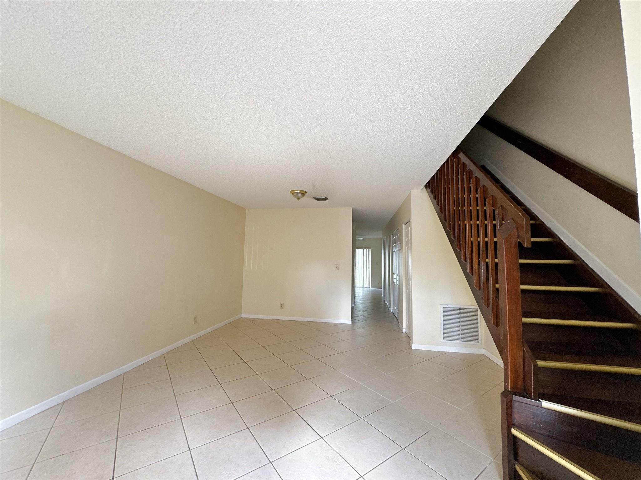 Maplewood townhome - Residential Lease