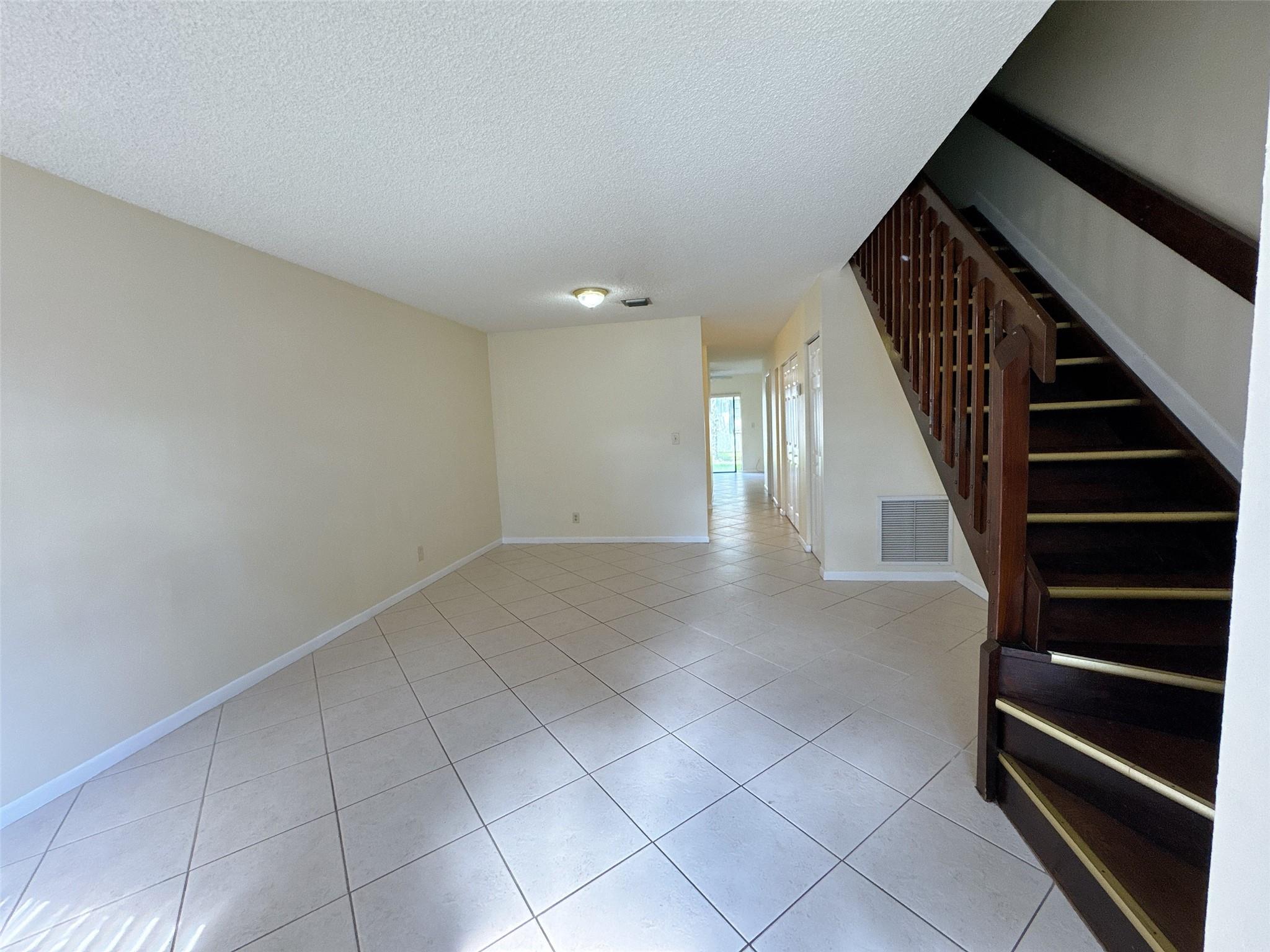 Maplewood townhome - Residential Lease