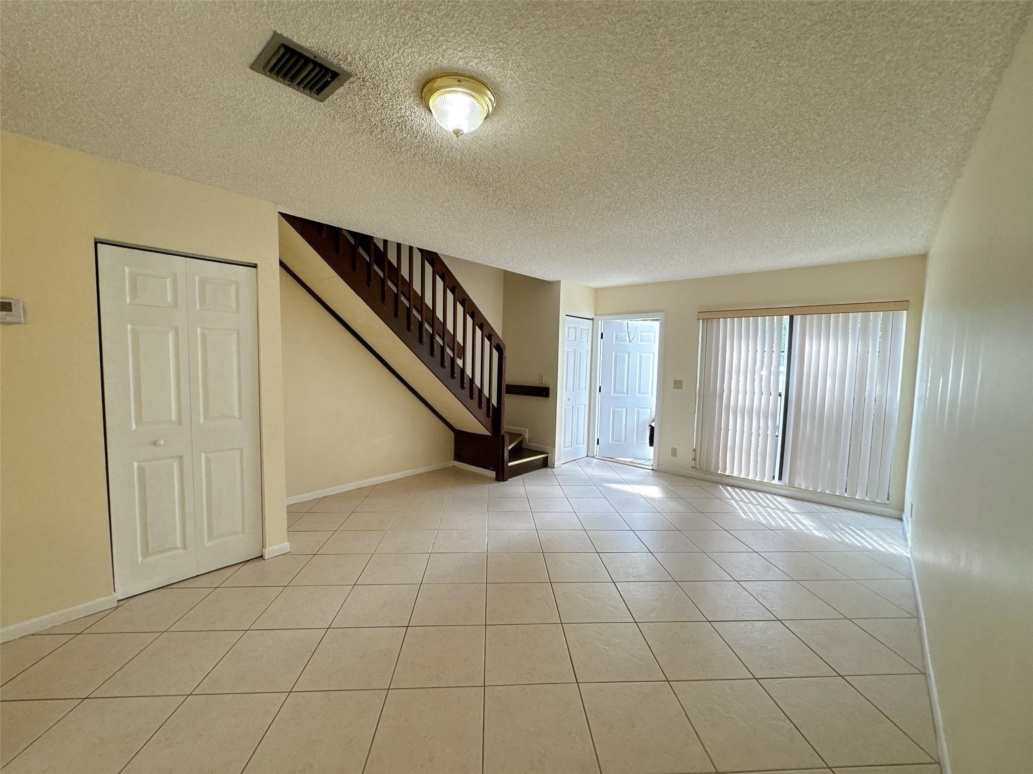 Maplewood townhome - Residential Lease