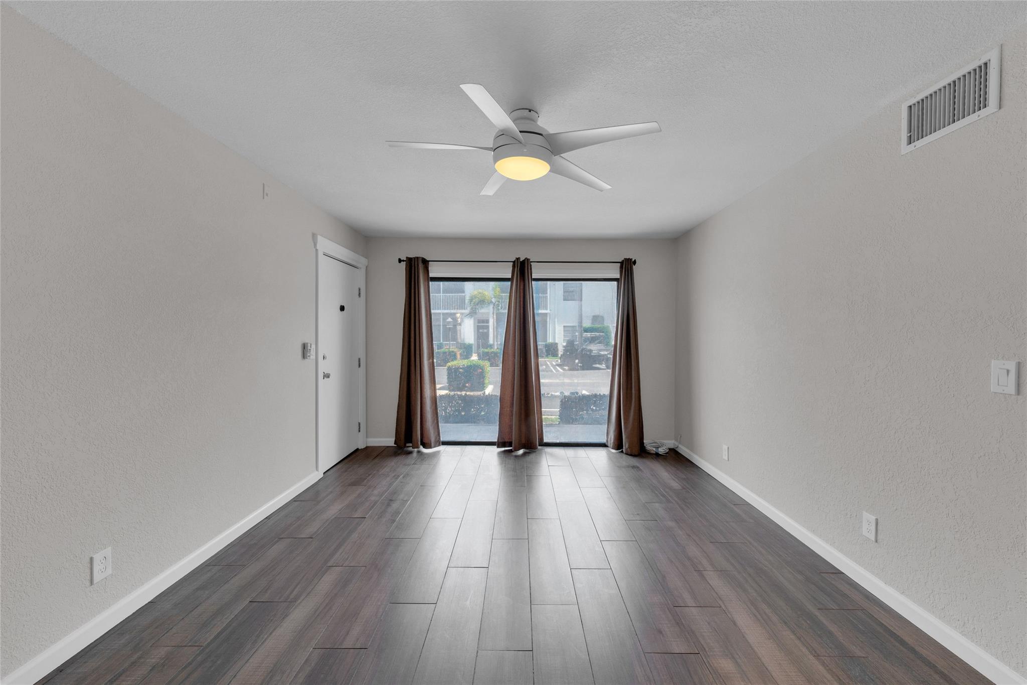 160 Cypress Club Dr 610