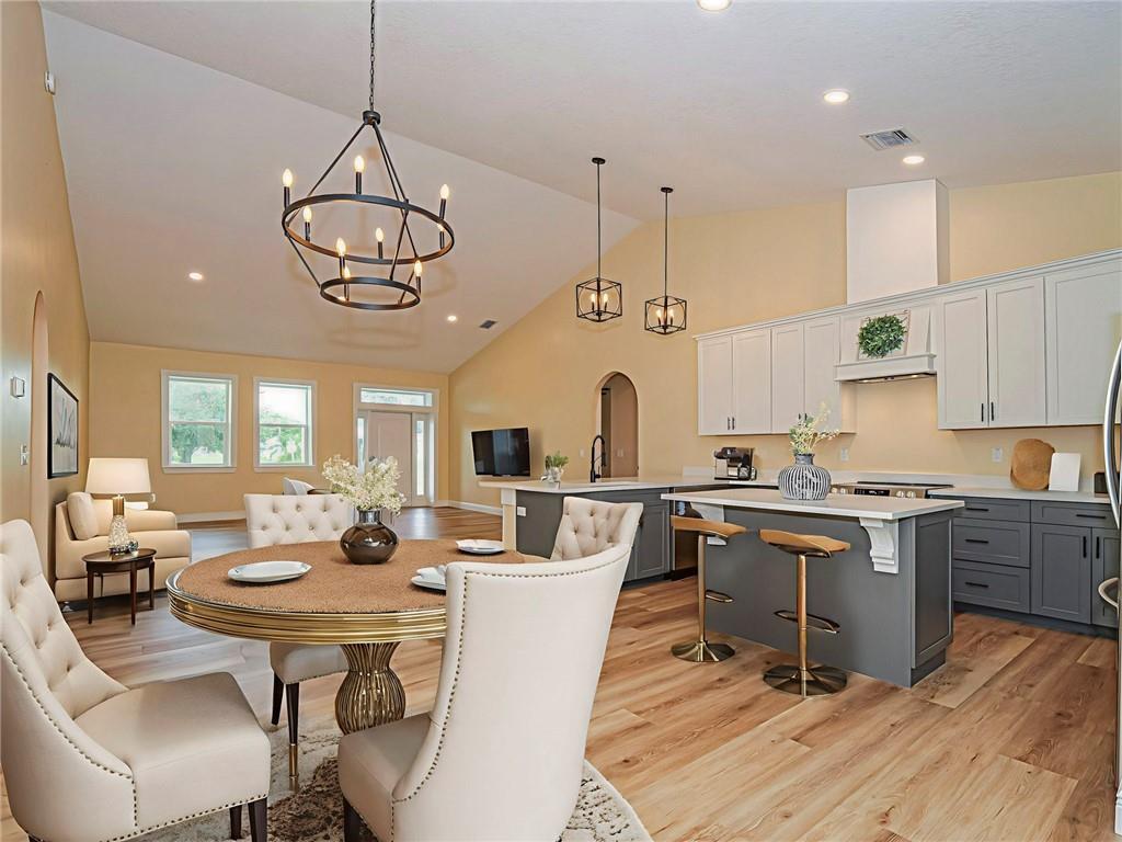 VERO LAKE ESTATES - Residential