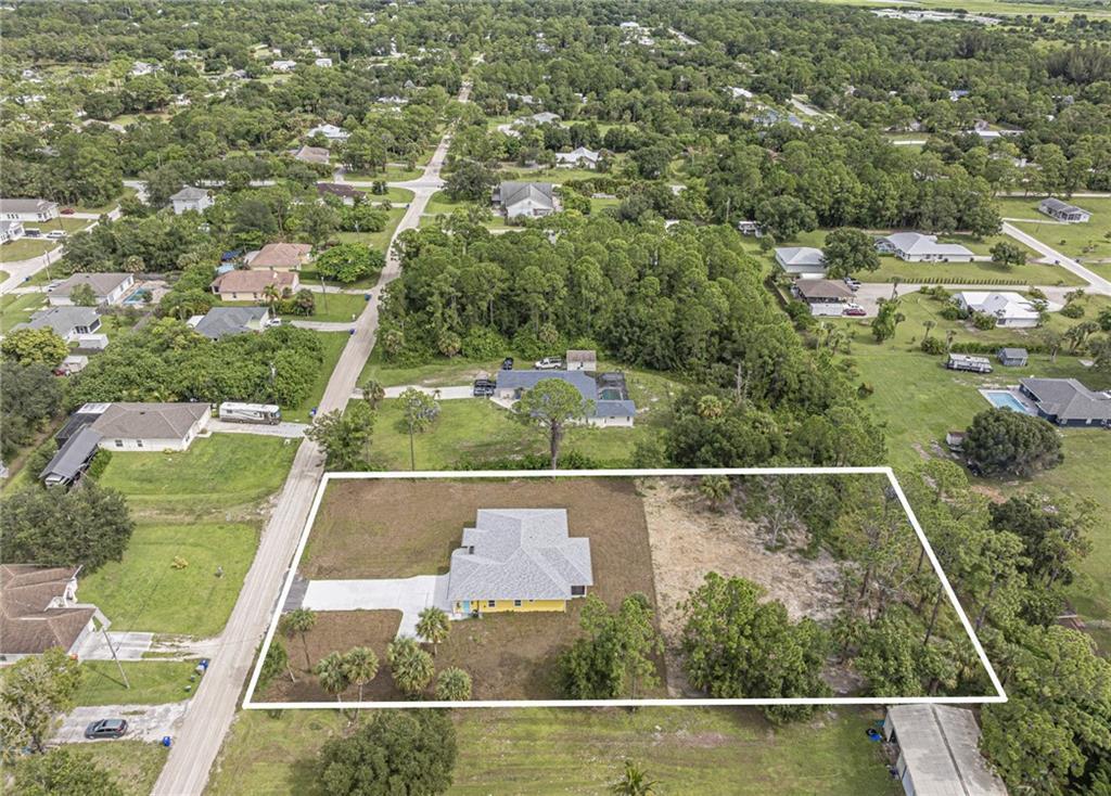 VERO LAKE ESTATES - Residential