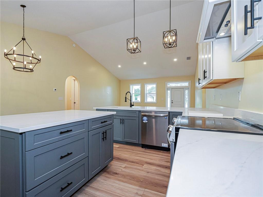 VERO LAKE ESTATES - Residential