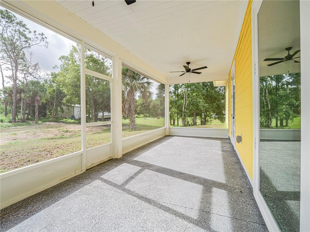 VERO LAKE ESTATES - Residential