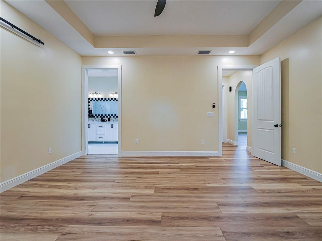 VERO LAKE ESTATES - Residential