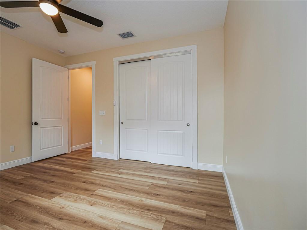 VERO LAKE ESTATES - Residential