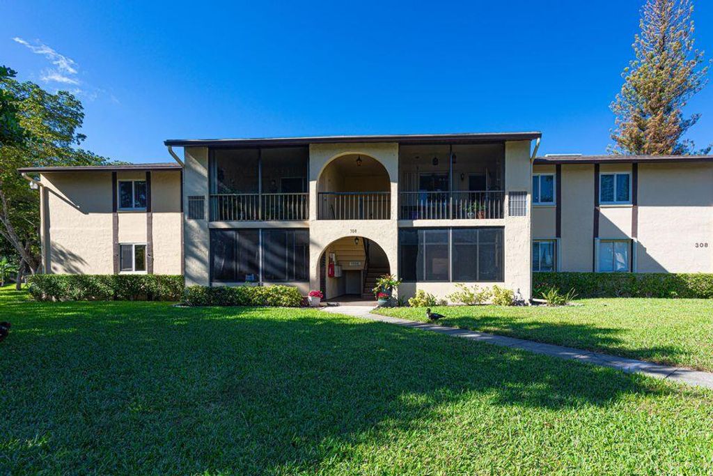 Photo of 308 Pine Ridge Circle #D-2, Greenacres, FL 33463 (MLS # R11123547)