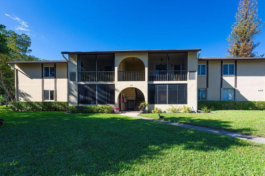 nice comfortable condominium for sale. 2 bedrooms 1 bathroom and a half, nice kitchen with granite counter tops, stainless steel appliances and tile through out the house, with amenities community club house, pool, tennis court, jacuzzi, shuffleboard.