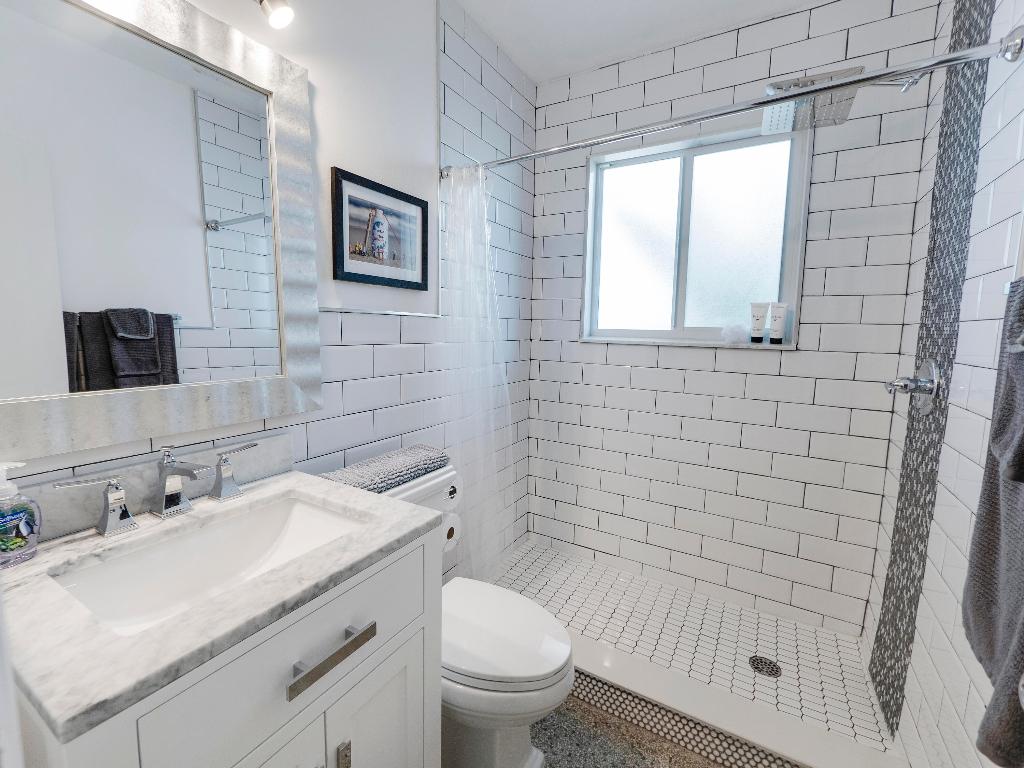 PALM BEACH SHORES - Residential Lease