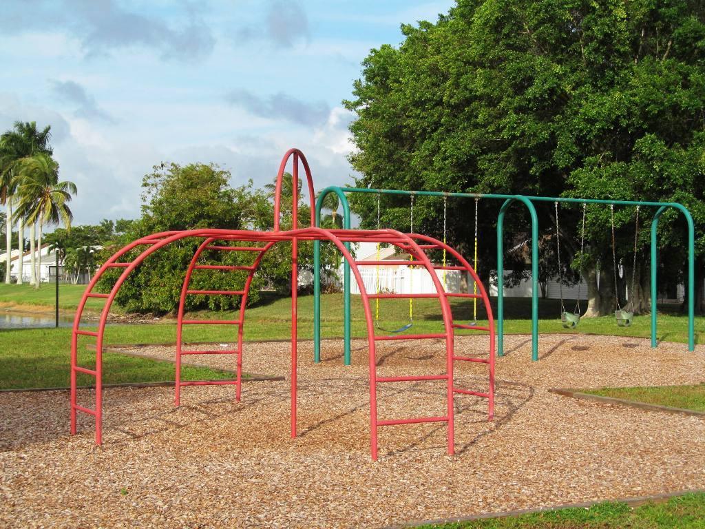 COUNTRYWOOD 4 - Residential