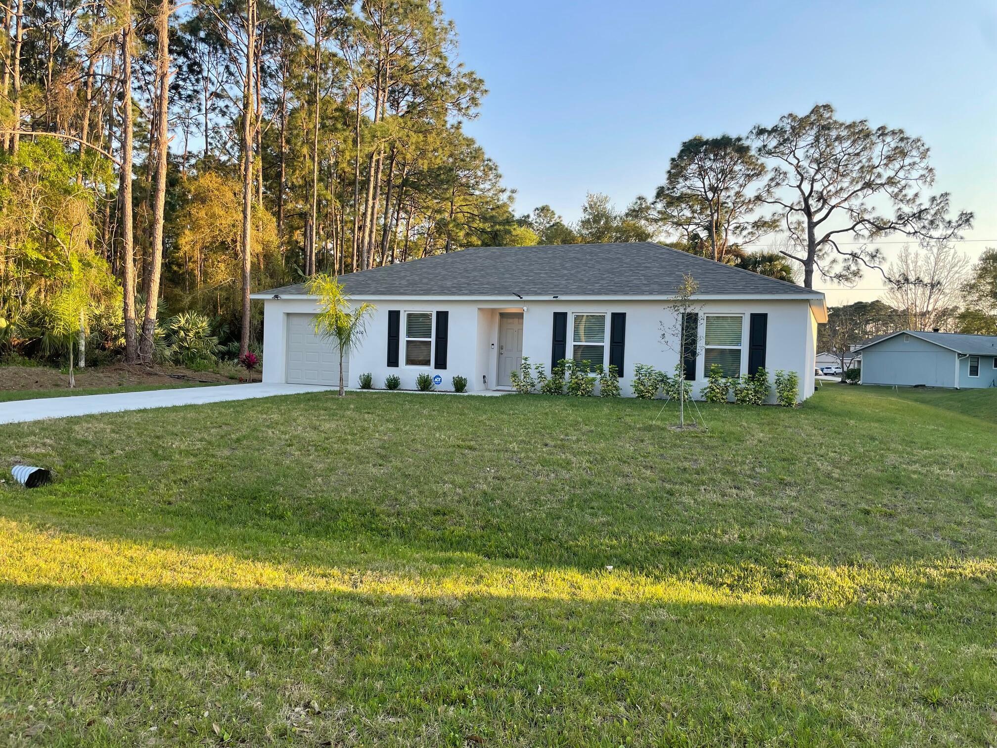 Newly build house with 3 bedrooms and 2 baths ready for occupancy. Currently used as a vacation rental, furnitures can be included at a different rate. Owner willing to rent the property on a monthly basis or annually.