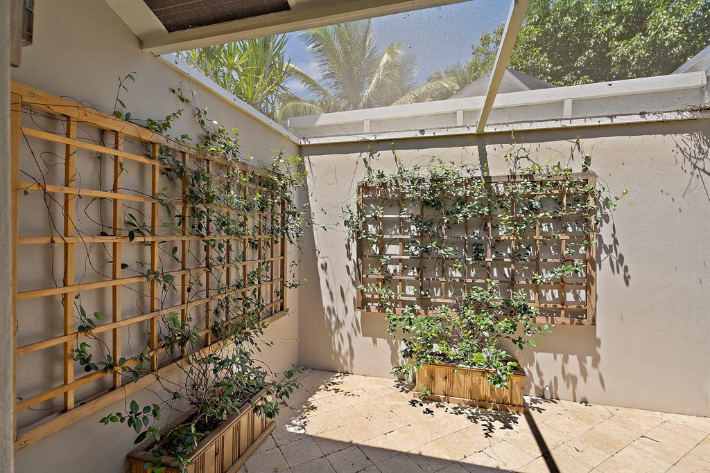 TEQUESTA - Residential