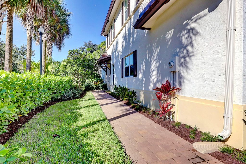 Photo of 11401 Pointe Midtown Drive, Palm Beach Gardens, FL 33418 (MLS # R11041708)