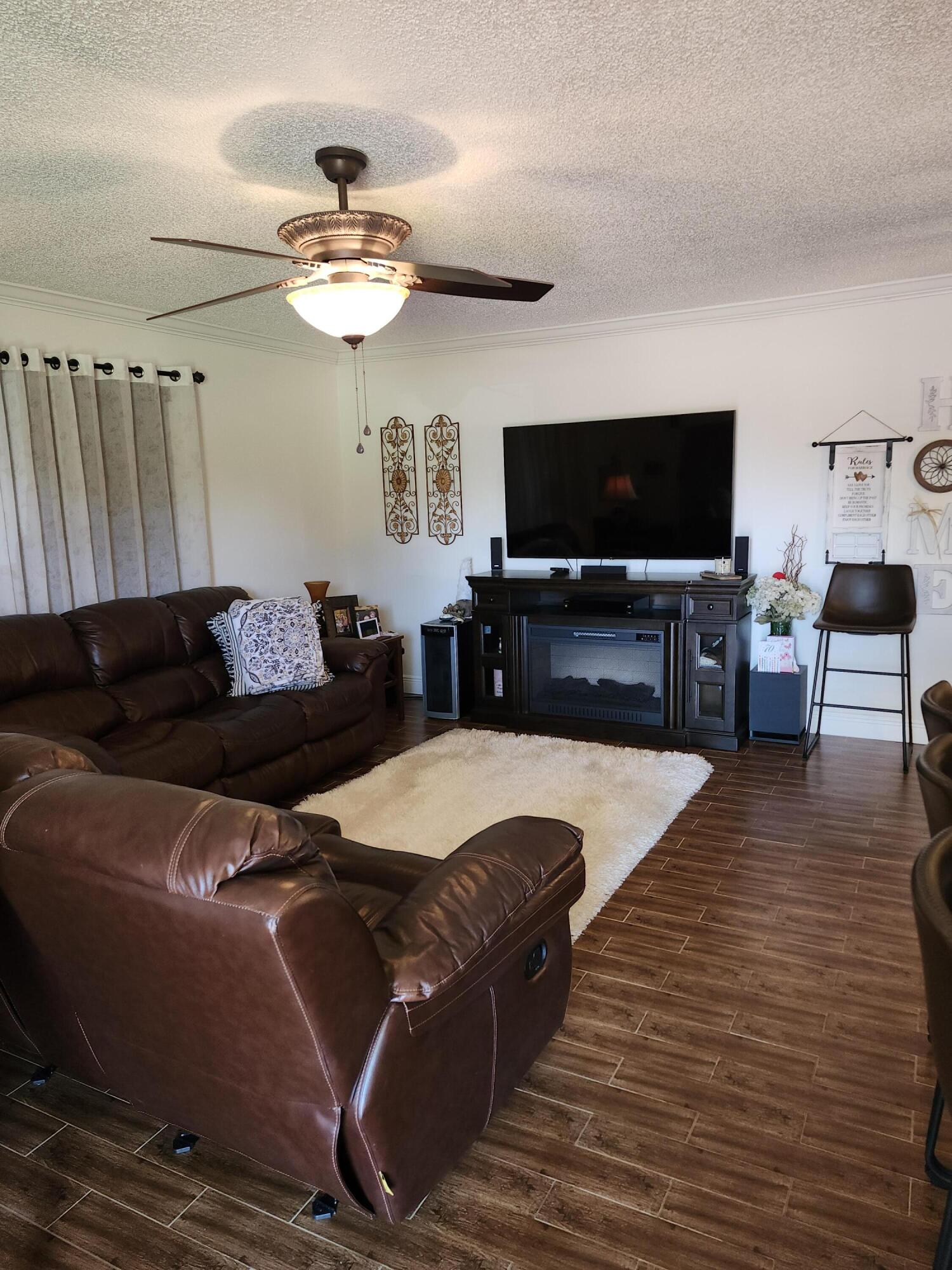 PINE POINT VILLAS CONDO - Residential Lease