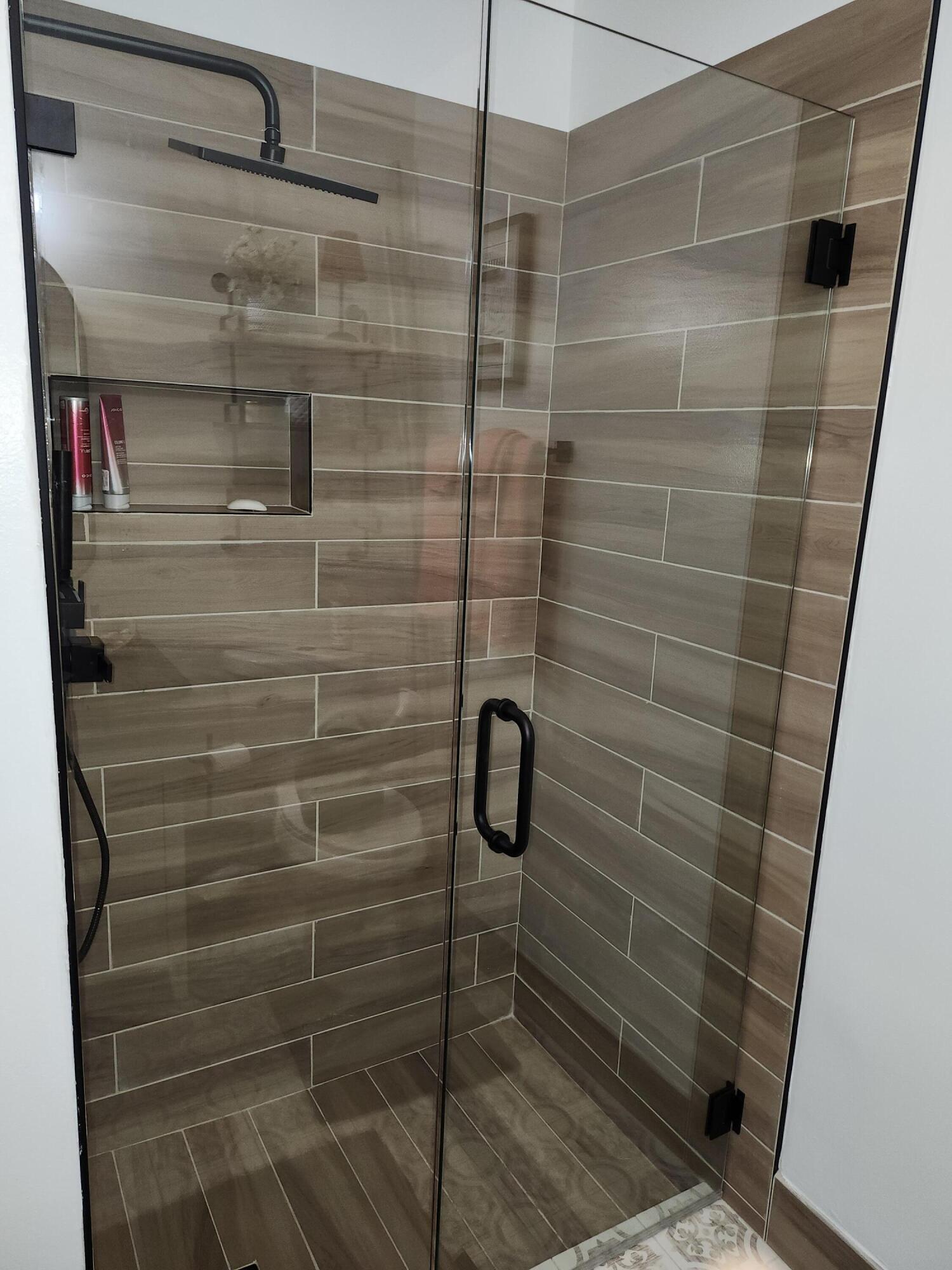 PINE POINT VILLAS CONDO - Residential Lease