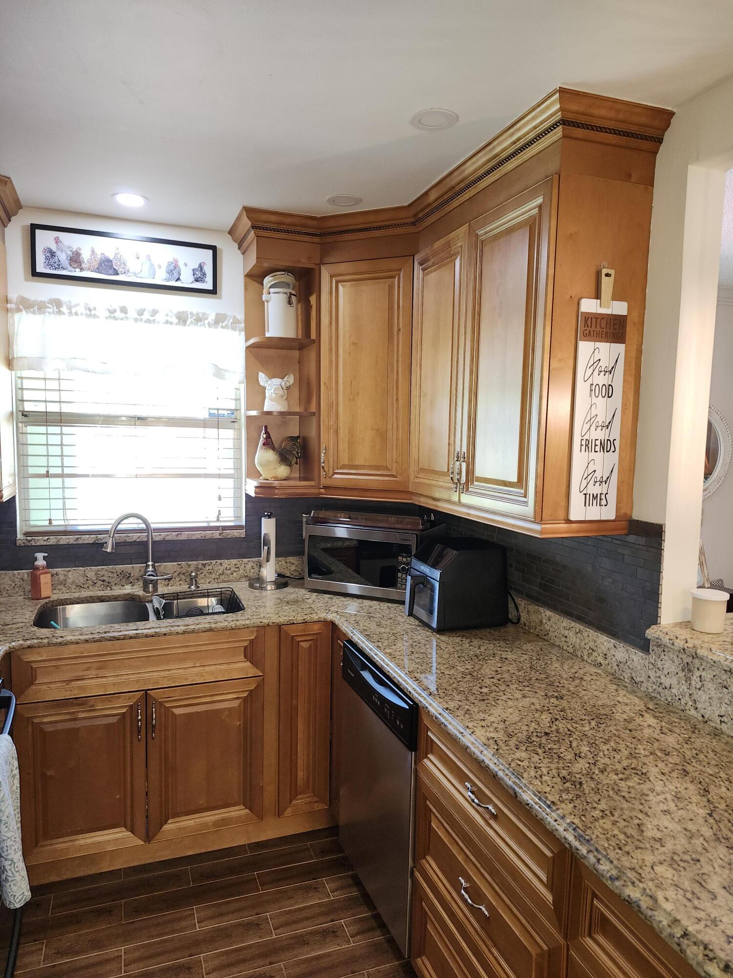 PINE POINT VILLAS CONDO - Residential Lease