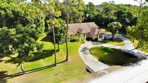 A home in Loxahatchee